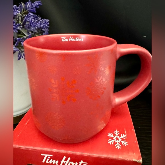 TIM HORTONS HOLIDAY SNOWFLAKE  MUG 2018 - NIB - Picture 13 of 15